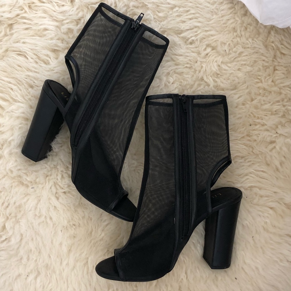 Black mesh heels